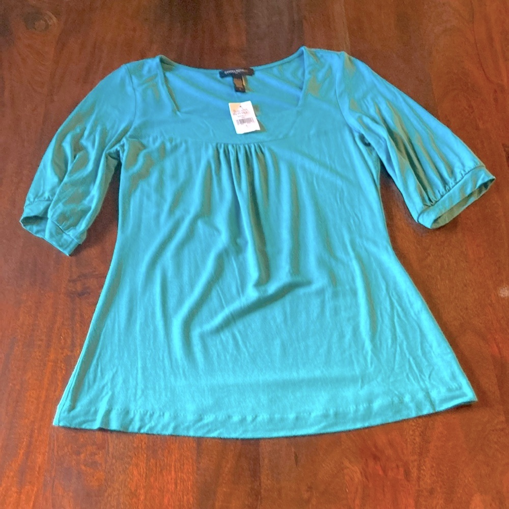 Fall 2008 Banana Republic Stretchy Flowy Top - Women's Size Small